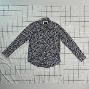 Gentlemen’s Outfitters Dress Shirt. Black & white floral print. Size Small.